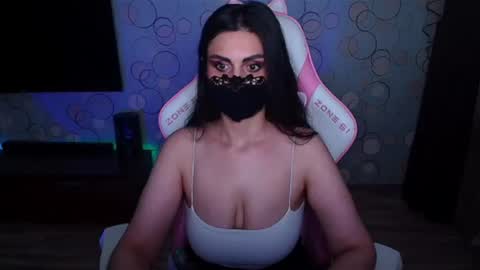 Snapshot of yasmina___ chatting on 25, 6, 2026 yasmina online show from 25, 6, 2026