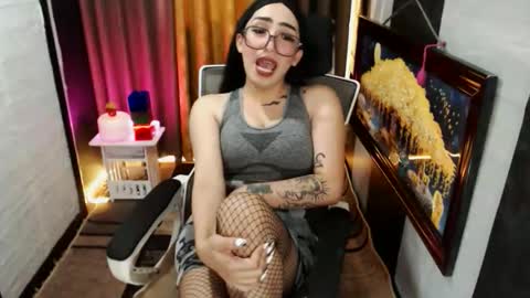 Snapshot of yassiered chatting on 25, 9, 2025 yassiered online show from 25, 9, 2025