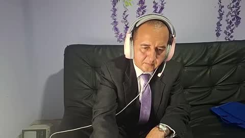 Snapshot of yazfore chatting on 21, 11, 2025 Hazzan online show from 21, 11, 2025