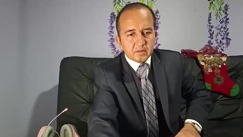 Snapshot of yazfore chatting on 24, 11, 2025 Hazzan online show from 24, 11, 2025