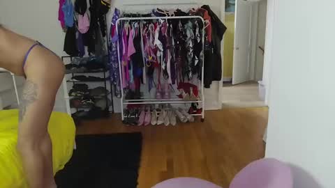 Yazmin Royal online show from 16, 11, 2025