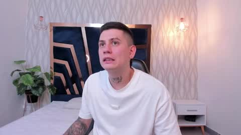 YEIKO ROMERO online show from 17, 2, 2025