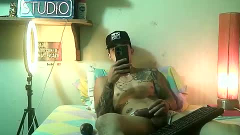 yeisoncastellanos1999 online show from 27, 5, 2026