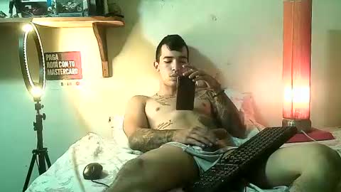 yeisoncastellanos1999 online show from 23, 6, 2026