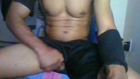 Snapshot of yellaboy31 chatting on 22, 10, 2025 yellaboy31 online show from 22, 10, 2025