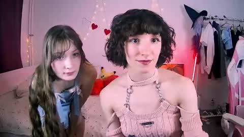 Snapshot of yellow_songbird chatting on 7, 3, 2026 Liya online show from 7, 3, 2026