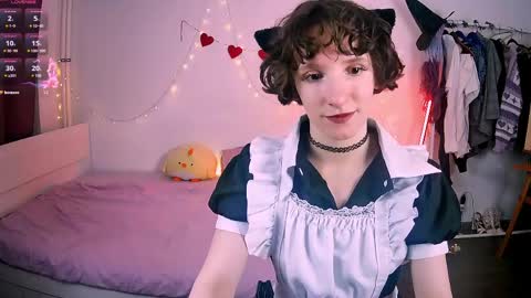 Snapshot of yellow_songbird chatting on 7, 4, 2026 Liya online show from 7, 4, 2026