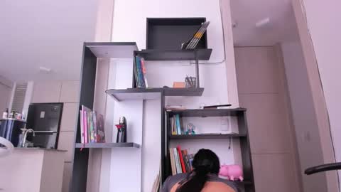 yenlo01 online show from 28, 11, 2025