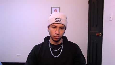 Yeff ind. model  online show from 18, 12, 2024