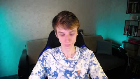 Snapshot of yes_cute_boy_ chatting on 8, 4, 2026 Eden online show from 8, 4, 2026