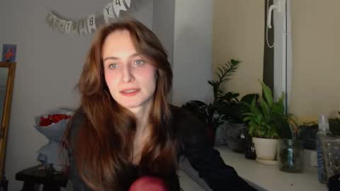 Snapshot of yes_to_heaven chatting on 14, 2, 2025 Zoe online show from 14, 2, 2025