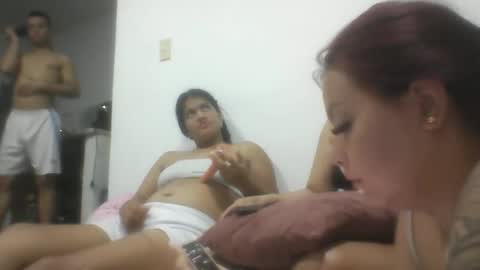 Snapshot of yessica_08 chatting on 18, 2, 2026 yessica and andres online show from 18, 2, 2026