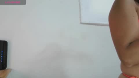 Snapshot of yessica_palmer chatting on 5, 3, 2025 online show from 5, 3, 2025
