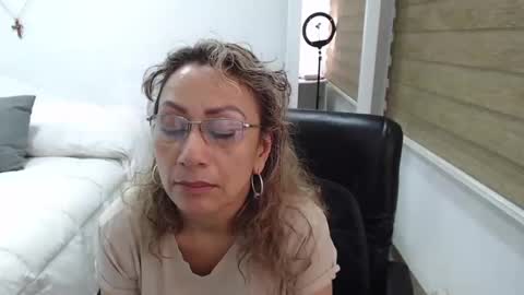 Snapshot of yessilatin chatting on 7, 2, 2025 jessy online show from 7, 2, 2025