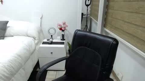 Snapshot of yessilatin chatting on 20, 2, 2025 jessy online show from 20, 2, 2025