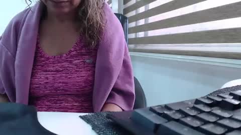 Snapshot of yessilatin chatting on 22, 2, 2025 jessy online show from 22, 2, 2025
