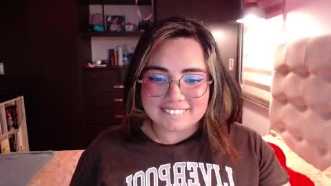 Snapshot of yini_angel07 chatting on 10, 2, 2026 hii i am yini online show from 10, 2, 2026