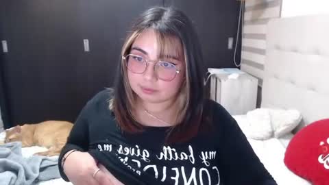 Snapshot of yini_angel07 chatting on 22, 6, 2026 hii i am yini online show from 22, 6, 2026