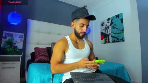 Yiyo online show from 17, 12, 2025