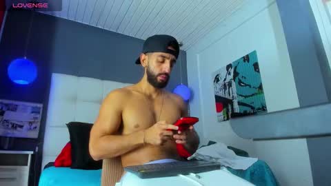 Yiyo online show from 3, 2, 2026