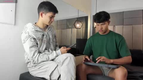 Snapshot of yizus_bonz chatting on 2, 3, 2025 yizus_bonz online show from 2, 3, 2025