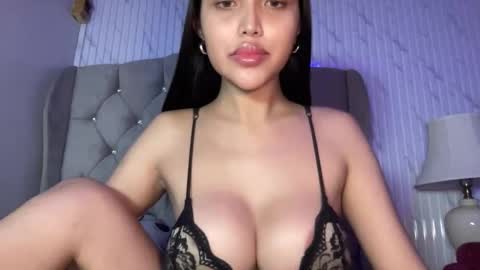 ylonagrae online show from 1, 2, 2026