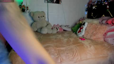 Snapshot of yluismag chatting on 4, 12, 2025 lucy online show from 4, 12, 2025