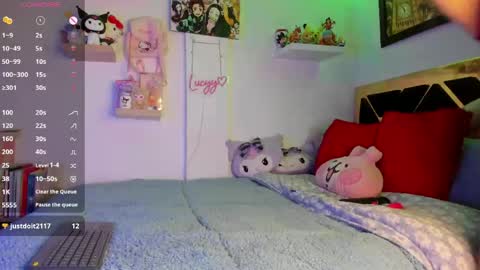 Snapshot of yluismag chatting on 1, 5, 2026 lucy online show from 1, 5, 2026