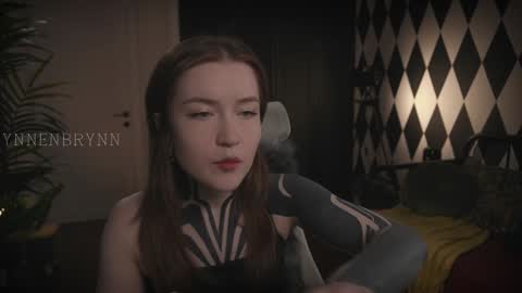 ynnenbrynn online show from 30, 1, 2025