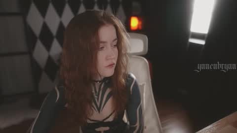 ynnenbrynn online show from 10, 9, 2025