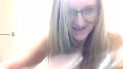 yogabuttttttt online show from 25, 11, 2025