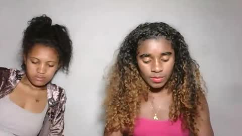 yolandrina05 online show from 15, 10, 2025