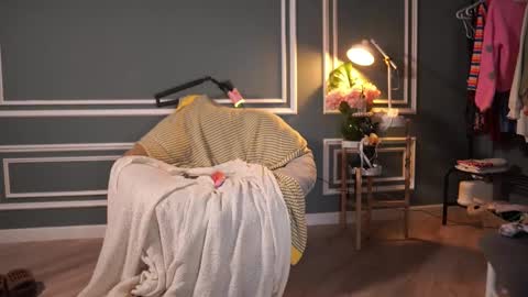 Mika online show from 23, 1, 2025