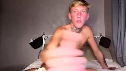 Snapshot of yorkshirelad208 chatting on 7, 1, 2025 Harrison online show from 7, 1, 2025