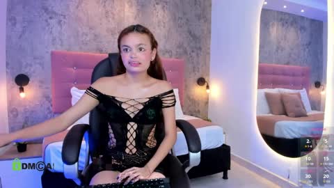 Yoselin online show from 8, 4, 2026