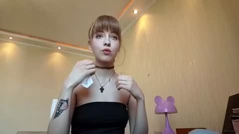 Snapshot of yoshiezerbel chatting on 10, 6, 2026 yoshiezerbel online show from 10, 6, 2026