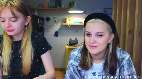 Anna and Luna online show from 25, 4, 2026