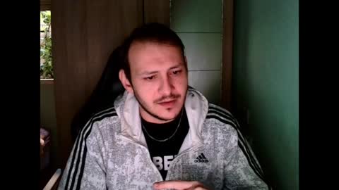 Snapshot of younromki chatting on 30, 12, 2024 A... online show from 30, 12, 2024