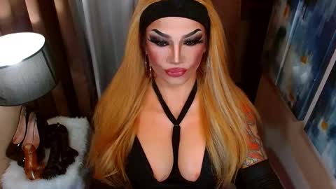 QUEEN MADISON  online show from 4, 2, 2026