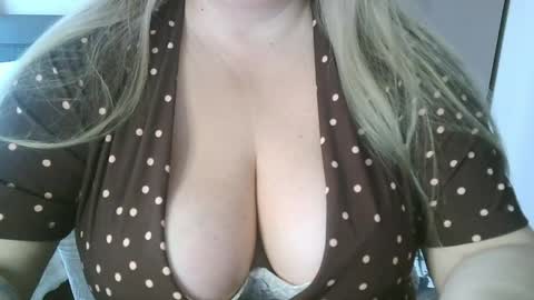 Snapshot of your__maria chatting on 17, 5, 2026 Maria Love online show from 17, 5, 2026