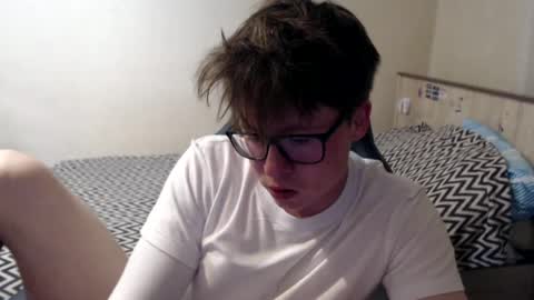 Snapshot of your_boyfriend123 chatting on 16, 6, 2026 Max online show from 16, 6, 2026