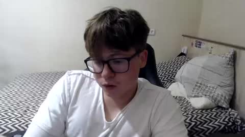 Snapshot of your_boyfriend123 chatting on 28, 7, 2026 Max online show from 28, 7, 2026