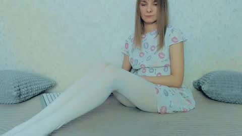 Lily online show from 23, 2, 2025