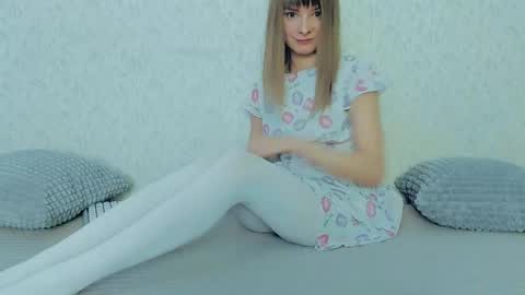 Lily online show from 7, 3, 2025