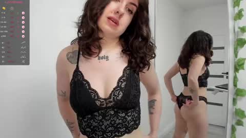 Snapshot of your_cute_bunny chatting on 9, 5, 2026 Adrianne online show from 9, 5, 2026
