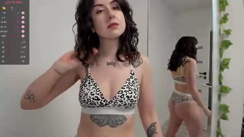 Snapshot of your_cute_bunny chatting on 29, 6, 2026 Adrianne online show from 29, 6, 2026