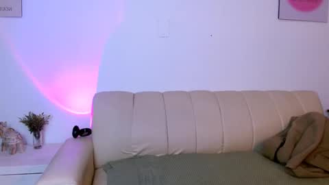 Snapshot of your_girl_of_dream chatting on 23, 5, 2026 your_girl_of_dream online show from 23, 5, 2026