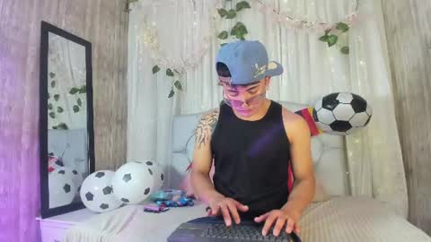 Snapshot of your_kitty_boy chatting on 25, 6, 2026 your_kitty_boy online show from 25, 6, 2026