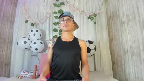 Snapshot of your_kitty_boy chatting on 29, 6, 2026 your_kitty_boy online show from 29, 6, 2026