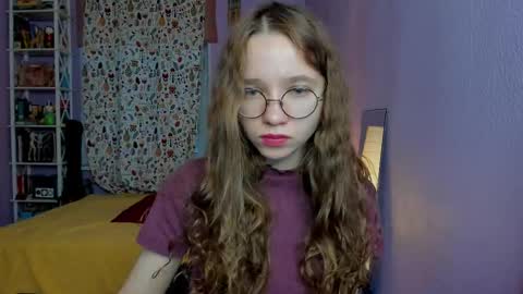 Snapshot of your_leslie chatting on 6, 11, 2025 Leslie online show from 6, 11, 2025